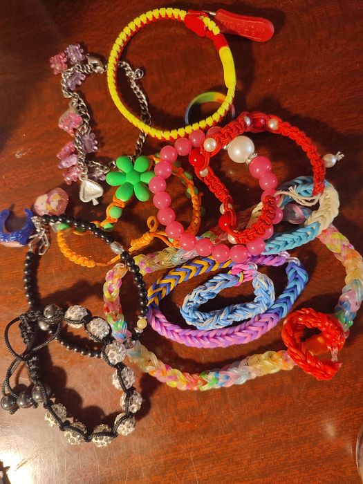 Дитячі прикраси для маленьких принцес