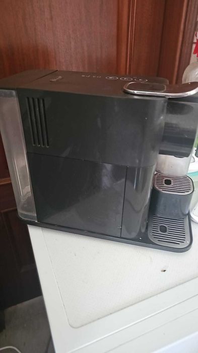 Nespresso Lattissima One Preta – Excelente Estado