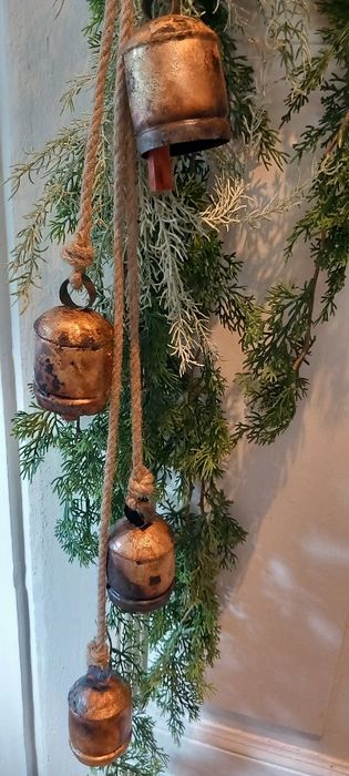 Dzwonki 4 szt metalowe