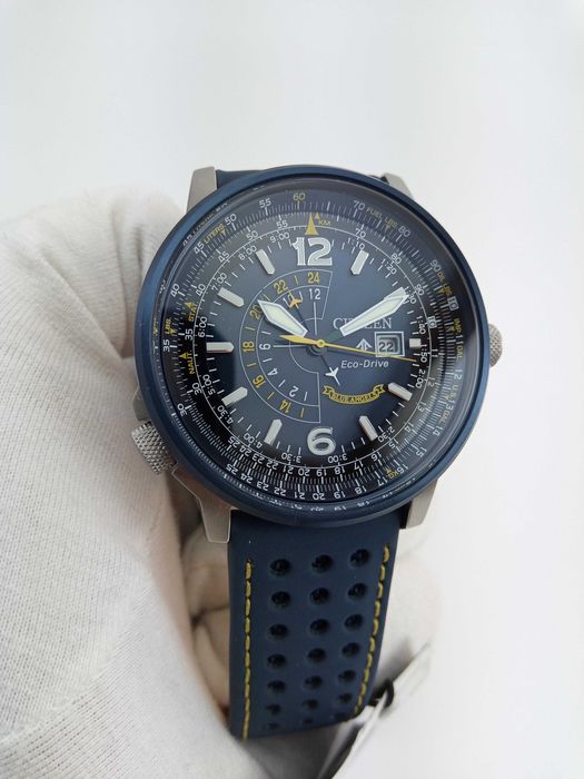 Культовые часы Citizen Ночной Ястреб спецверсия Blue Angels BJ7007-02L