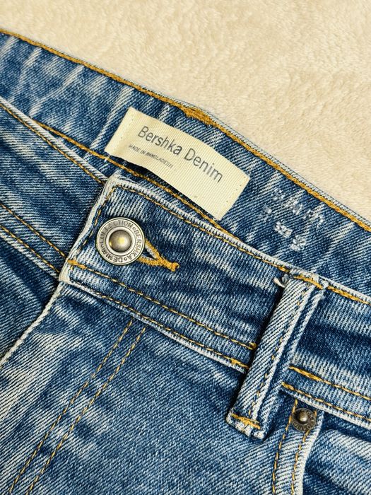 Джинсы Bershka 32 розмір (denim)