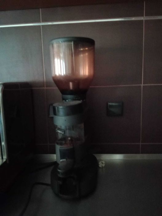 Máquina de Café Industrial (Restaurante)