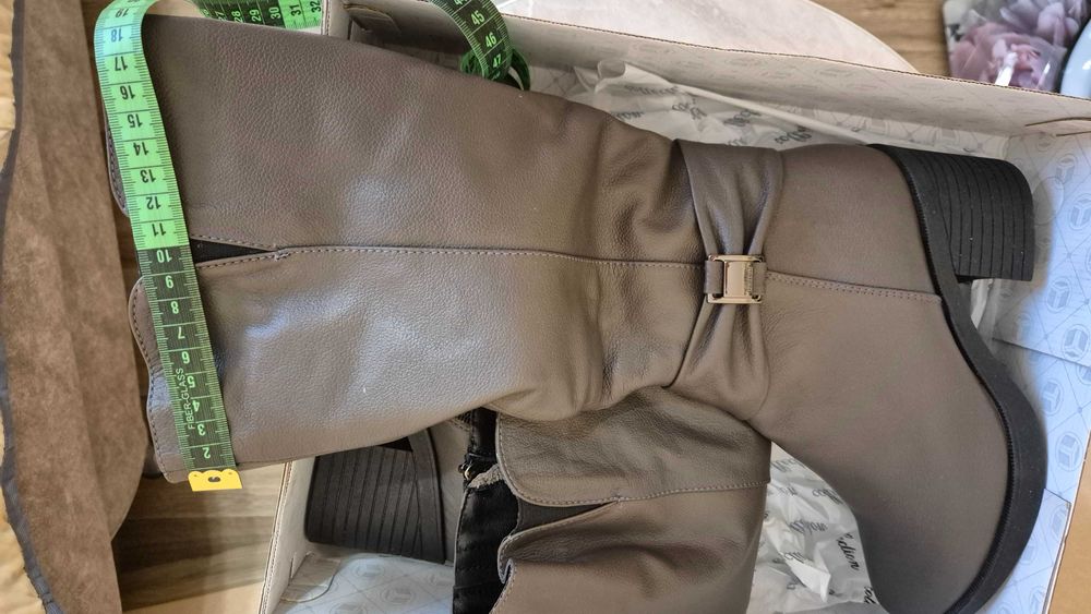 Сапожки зимові нові