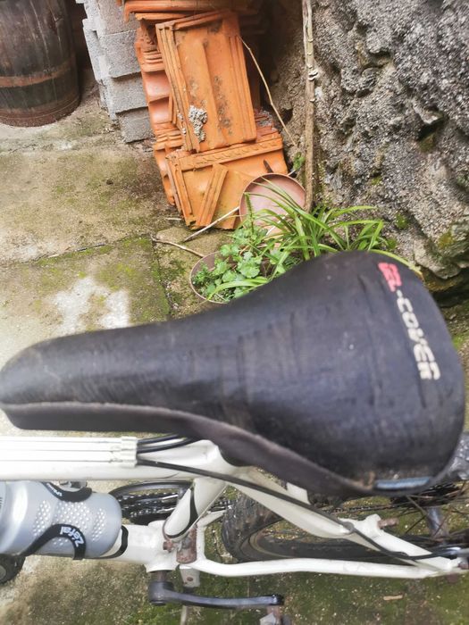 Bicicleta de estrada com mudanças