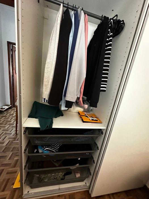 Roupeiro PAX Branco 200x150cm | Excelente Estado