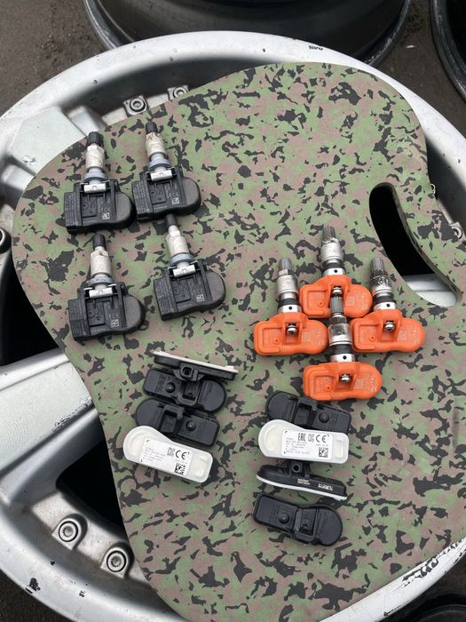 Продам датчики тиску коліс