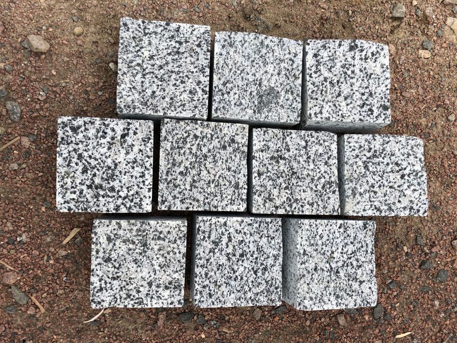 Бруківка з граніту різано-колота Покостівка