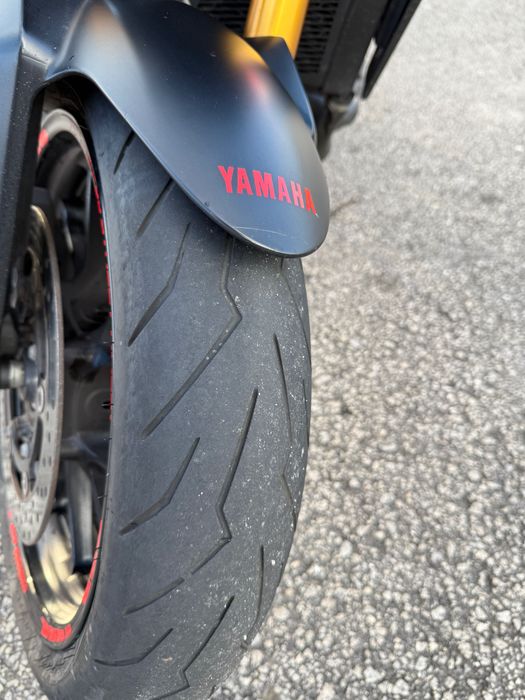 Mota Yamaha MT 09