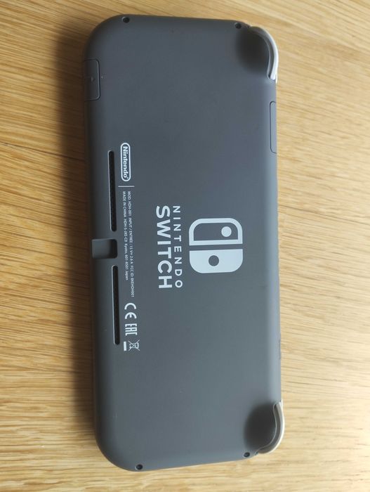 Nintendo Switch Lite cinzenta + 2 jogos (descrição) + Bolsa