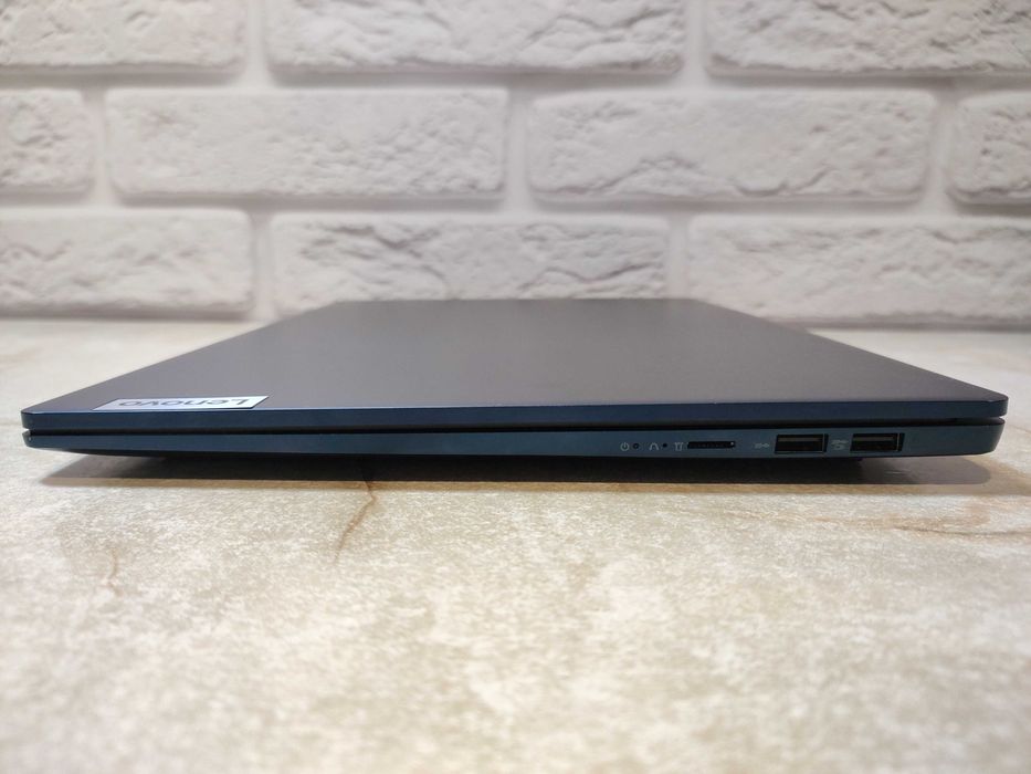 Lenovo IdeaPad Slim 5 16AHP9 AMD Ryzen 5 8645HS 16GB DDR5 512GB SSD
