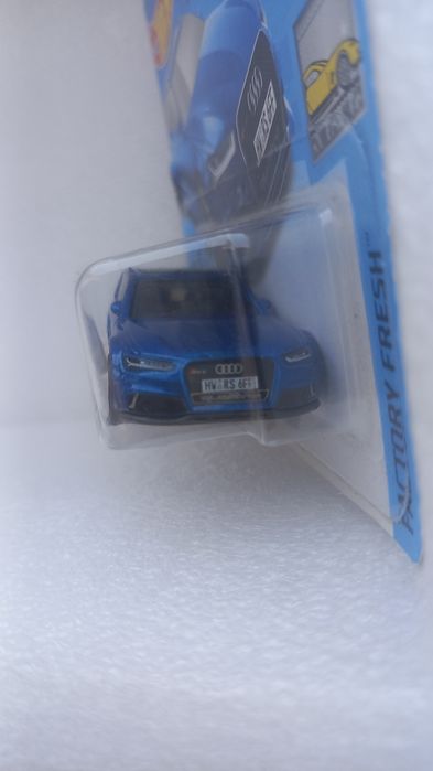 17 audi rs 6 avant  hot wheels