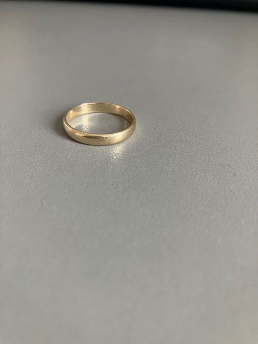 Złota obrączka próby 585, ok. 1,9g