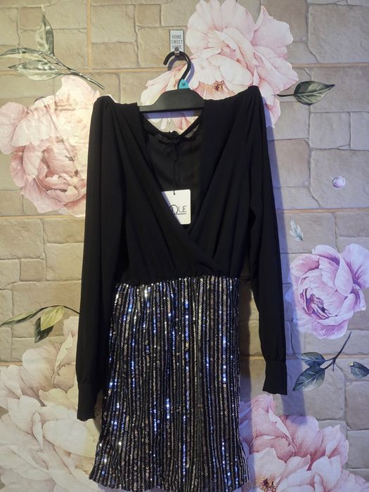 Sukienka z cekinowym dołem rozm Xs