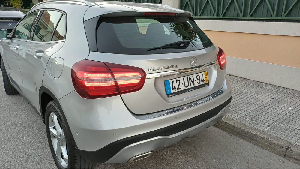 Mercedes-Benz GLA 180d — photo 5