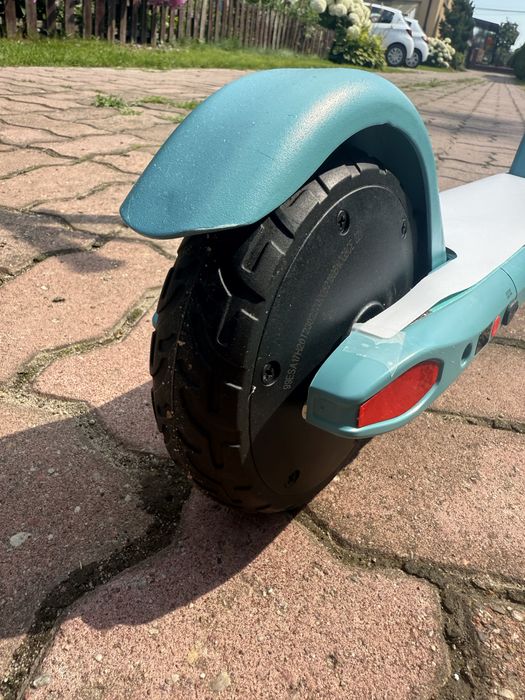 Hulajnoga elektryczna dla dzieci