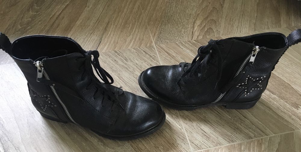 Buty ze skóry czarne gwiazdy 37