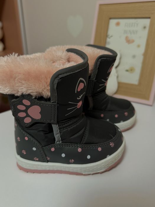 Продам зимове взуття дитяче!