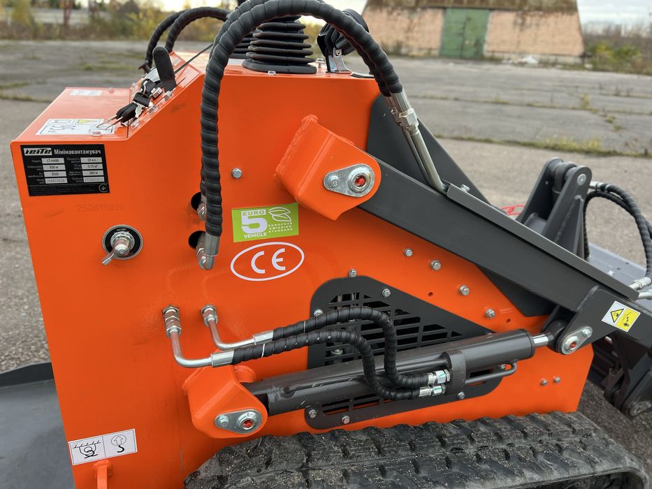 Гусеничний міні навантажувая LeiTe H480!Mini skid steer loader LT-H480