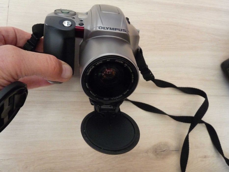 Aparat  OLYMPUS  IS-200  z futerałem
