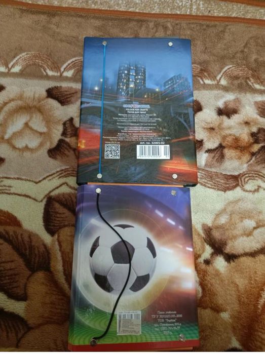 Комплект нових  папок