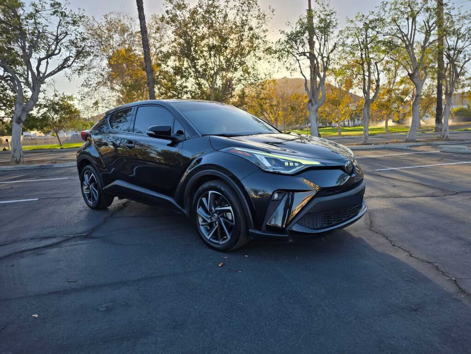 Toyota C-HR Limited      2022