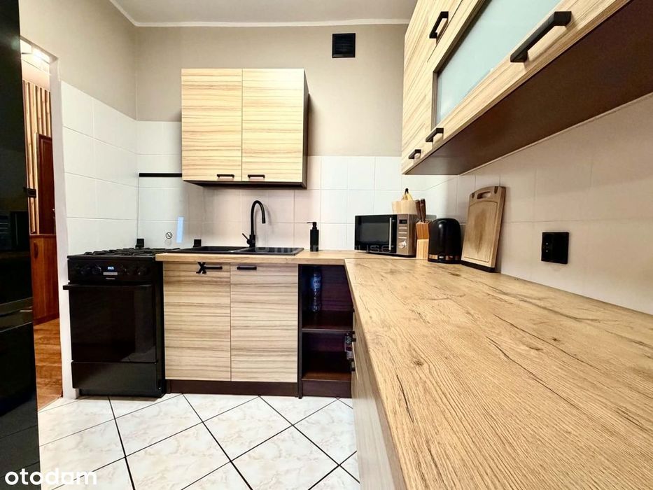 49 m²,  9. piętro  2 balkony