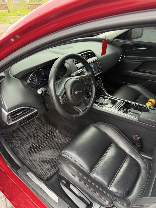 Jaguar XE 2015г, дизель