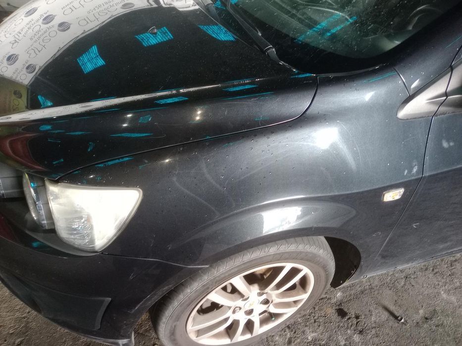 Guarda-Lamas Frente Esquerdo Chevrolet Aveo Berlina