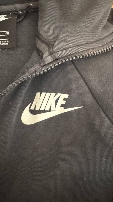 кофта найк чорна