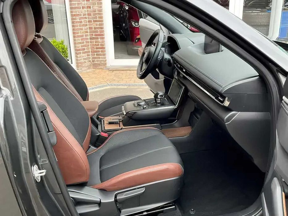 Mazda MX-30      2022