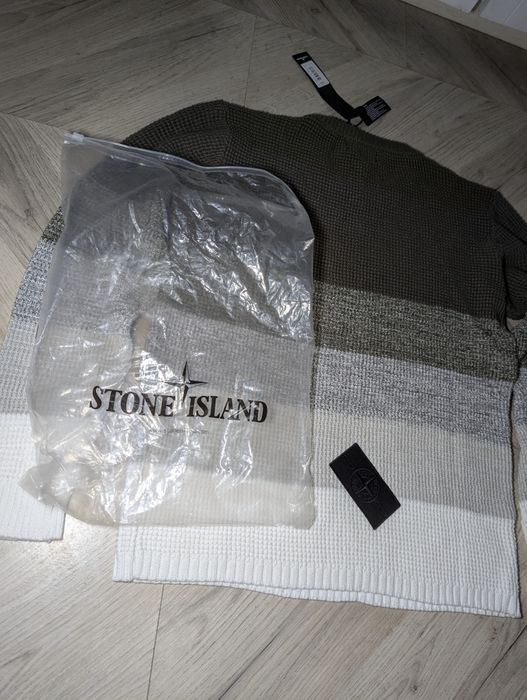 Sweterek Stone island
