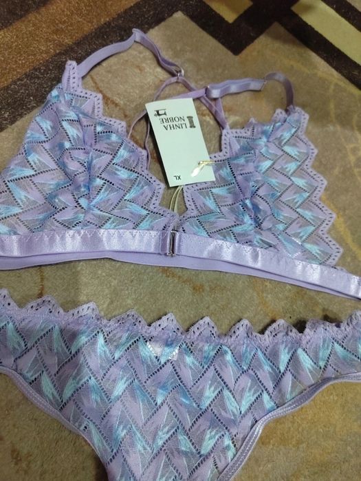 Conjunto lingerie renda lilás