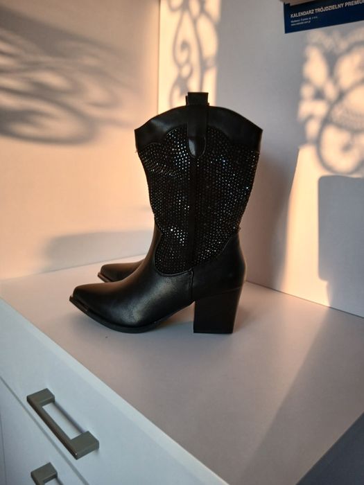 Nowe botki kowbojki rozm.36