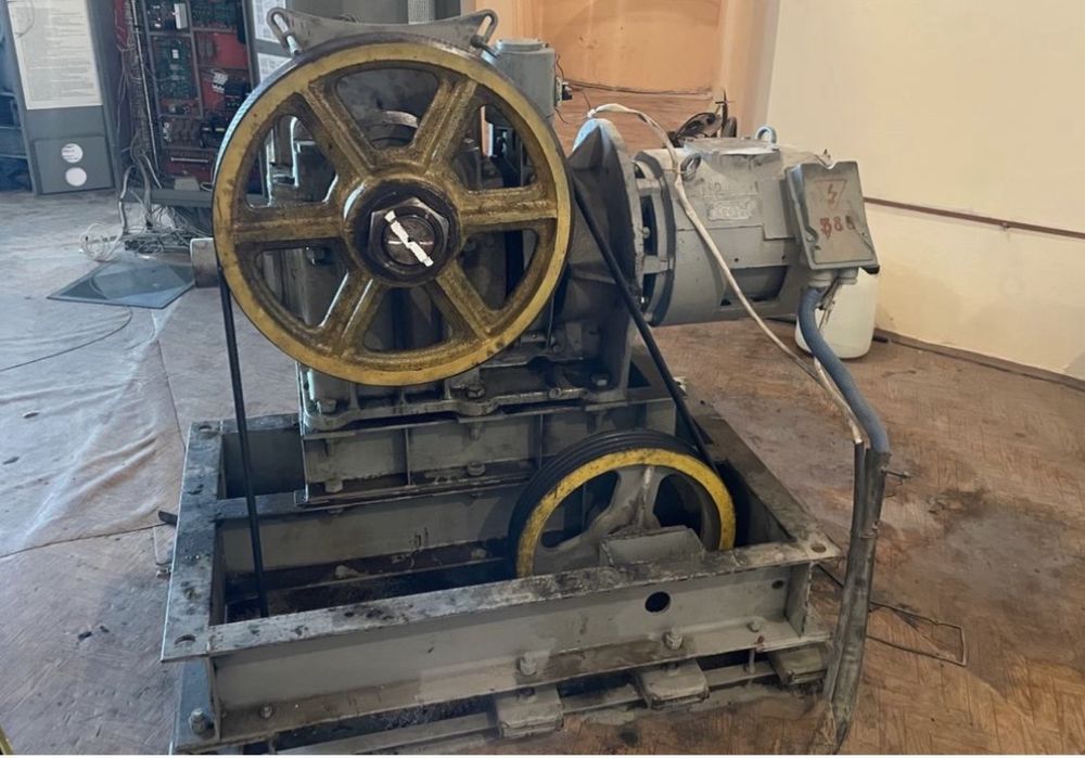 Продам двіжок 380, від ліфта, робочий