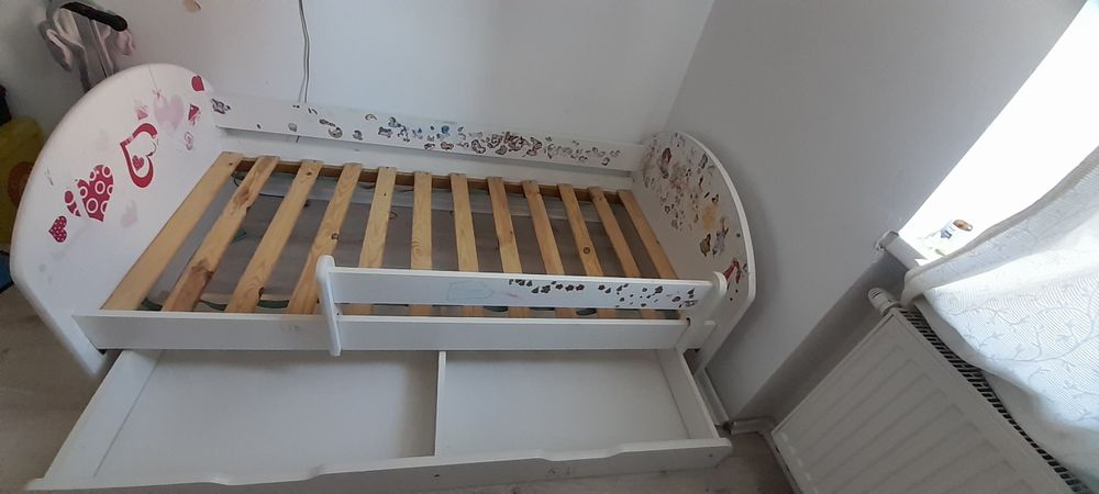 Łóżko dziecięce z szufladą