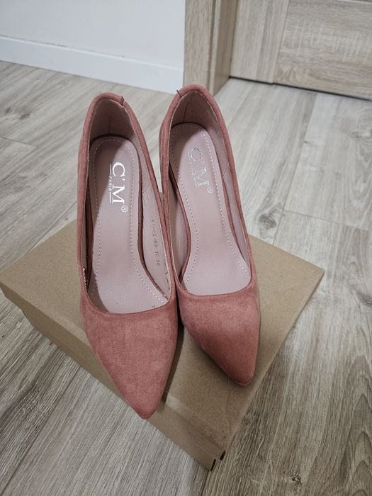 Szpilki damskie nowe 36