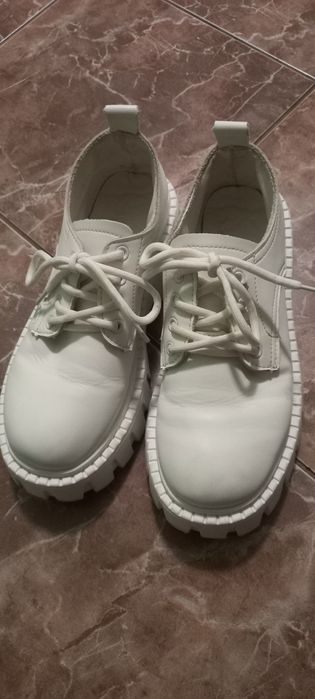 Взуття 39 розмір