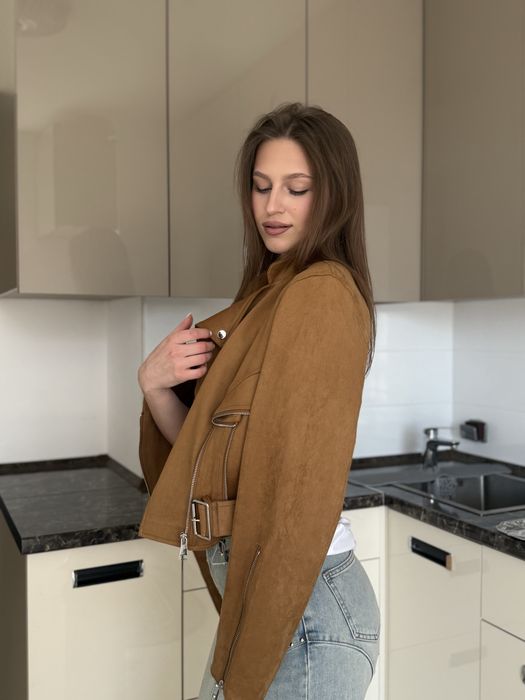 Косуха з кфектом замші коричнева рижа Італія