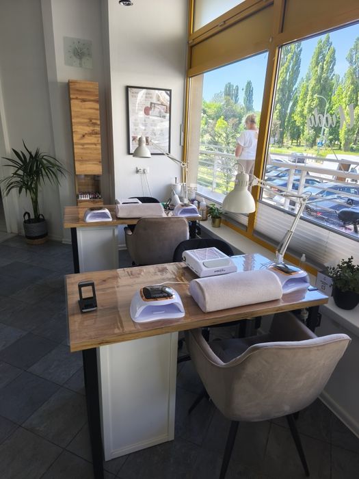 Wynajem stanowiska do manicure i pedicure