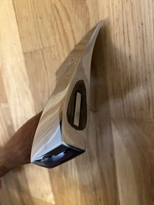 Топор сокира голландського бренду.