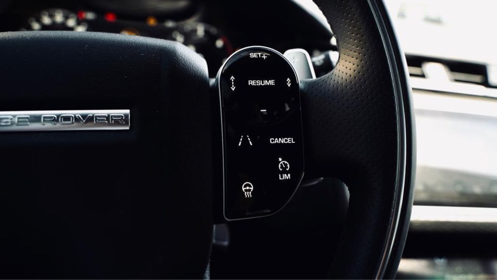 Rajge Rover Velar 2.0 R-Dynamic D240