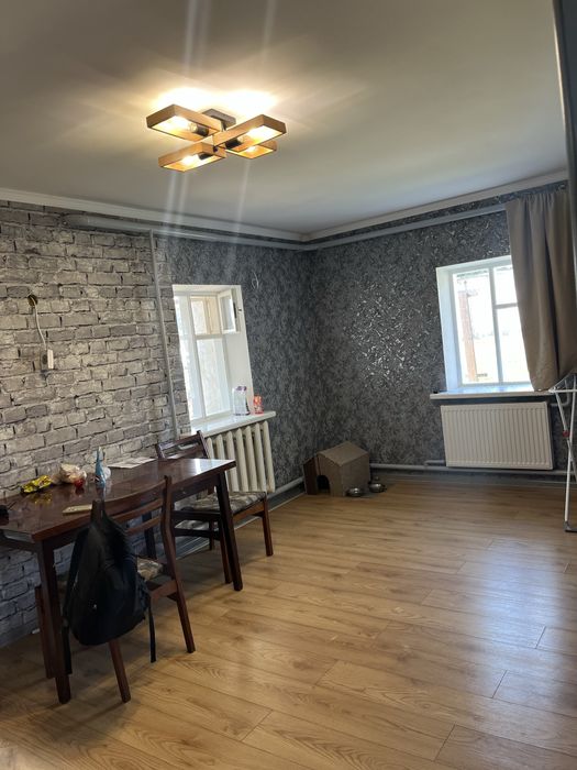 Терміново! Півбудинку, район Кислий