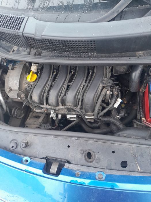 Продам рено ксенік 2 бензин 1.6 коробка автомат авто в доброму стані.