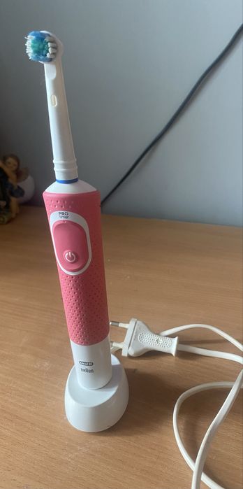 Szczoteczka do zebow oral-B