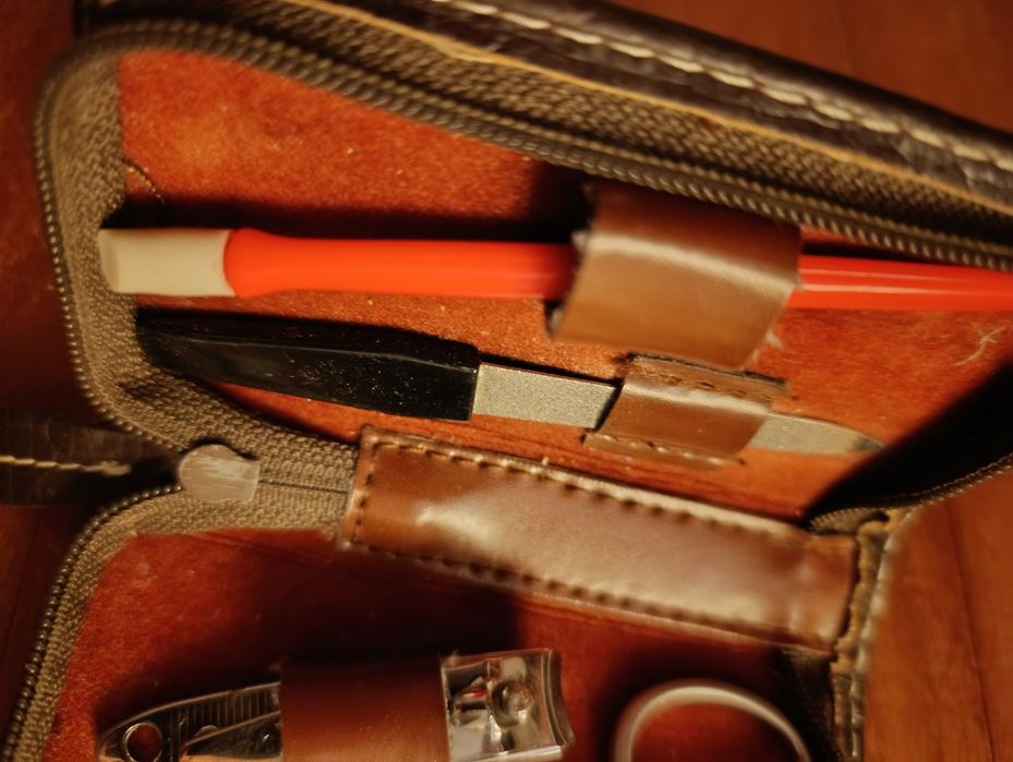 Pequeno Estojo de unhas