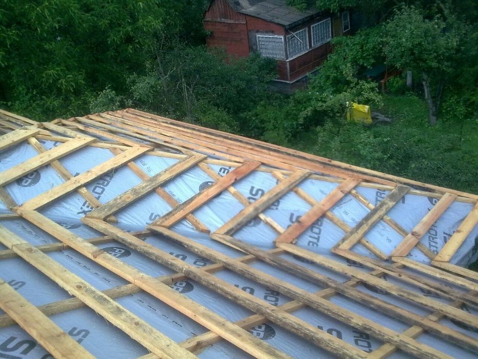 Фундаменти,Кладка блока і цегли, армопояси. Покрівельні послуги.