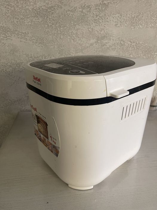 Продам хлебопечку Tefal