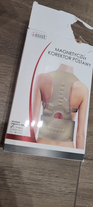 Magnetyczny korektor postawy
