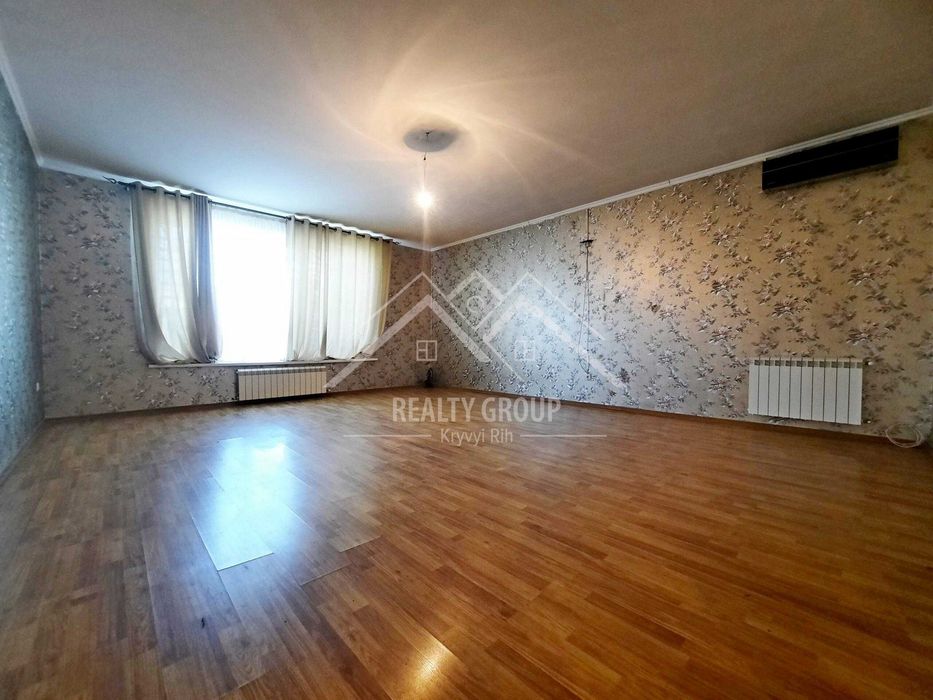 Продаж сучасного двоповерхового будинку на Ластівці