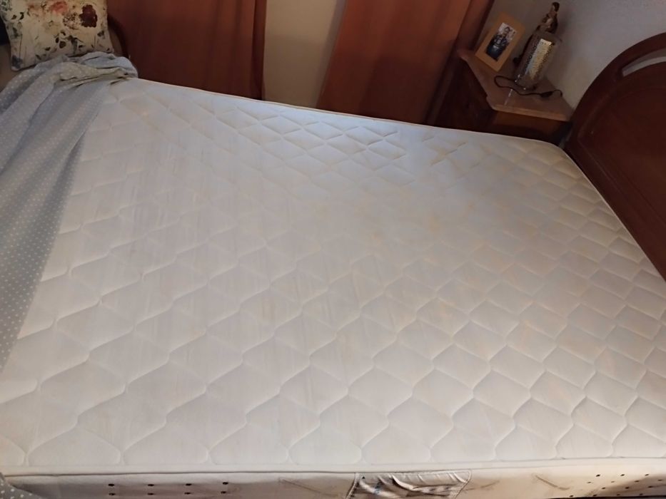 Colchão usado 1,40X1,95 , em bom estado